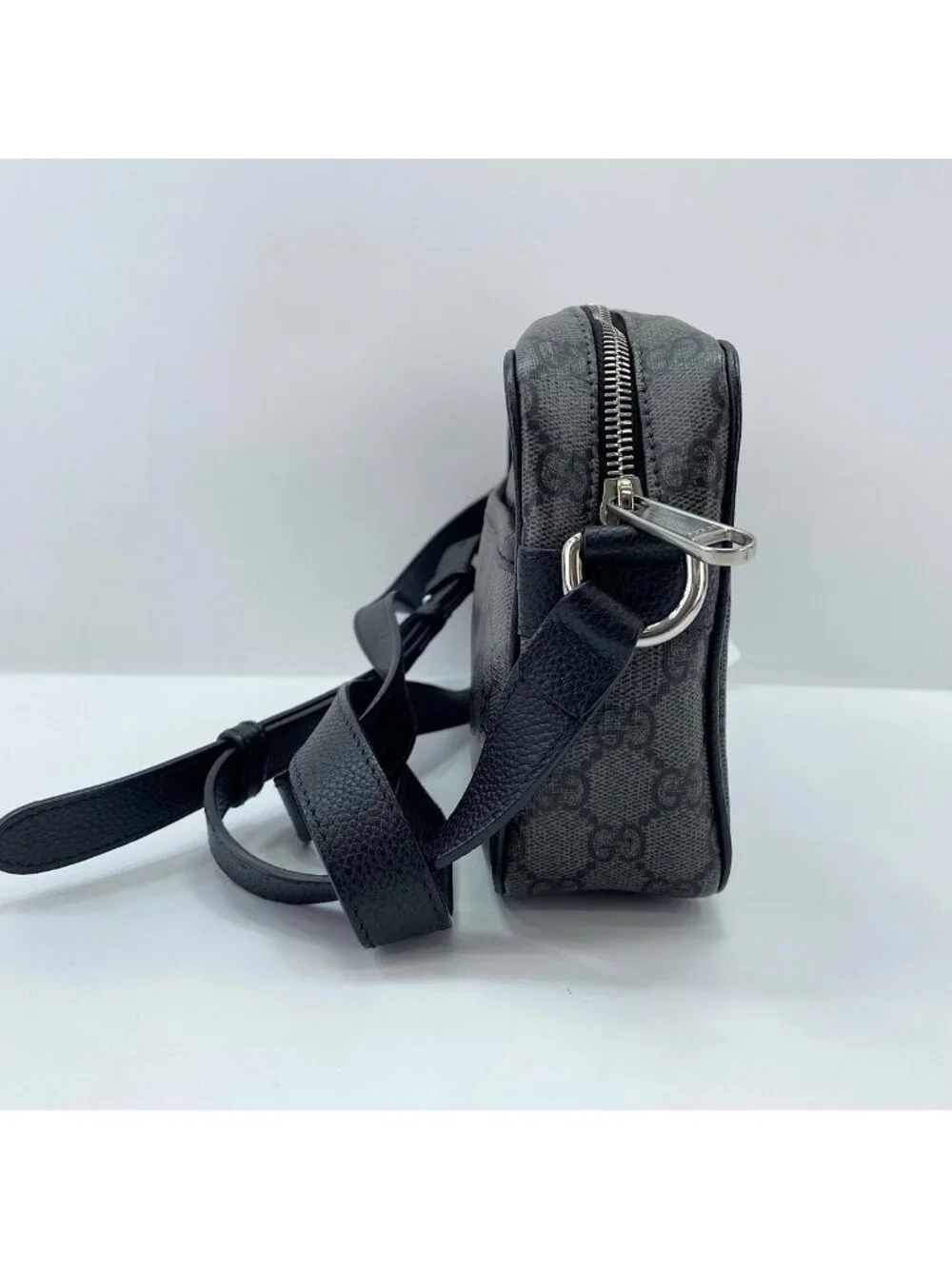 Gucci Shoulder Bag GG Supreme